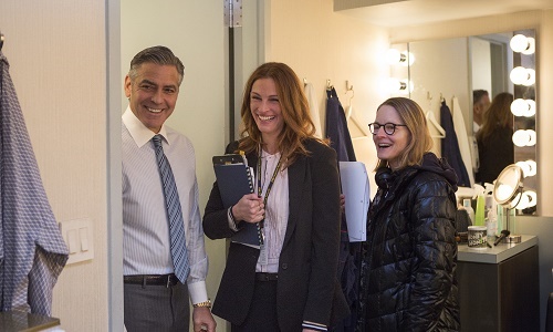 George Clooney (Lee Gates, left), Julia Roberts (Patty Fenn, center) and Director Jodie Foster on the set of TriStar Pictures' MONEY MONSTER